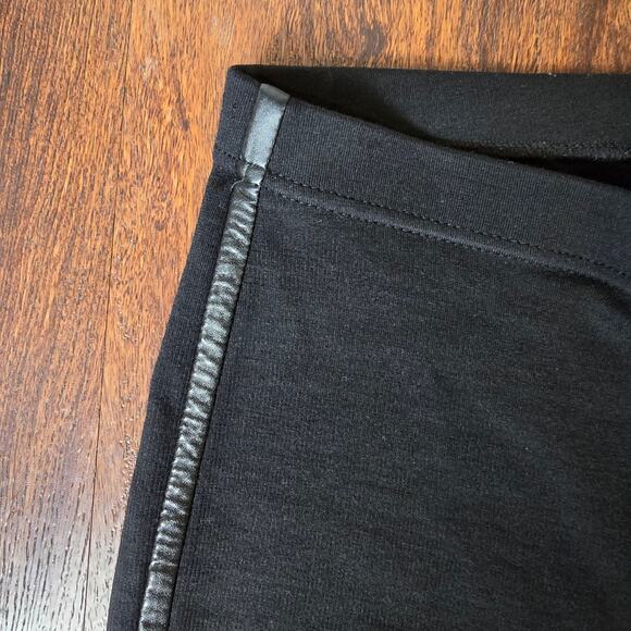 St. John Black Wool Blend Dress Pants with 100% Leather Strip Down Side, Size 8 - Picture 4 of 9